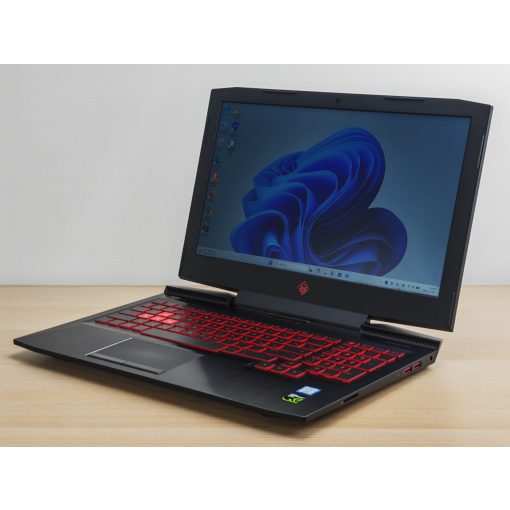 HP OMEN 15 Gaming - Gamer Laptop + Nvidia / i7-7700HQ / 16GB RAM / 256GB SSD + 1TB HDD / Magyar billentyűzet