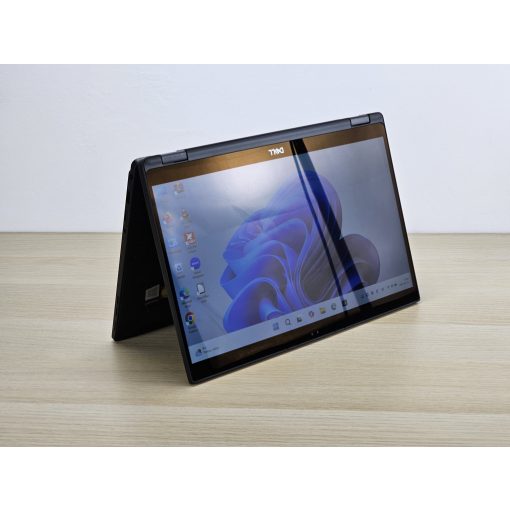 Dell Latitude 7390 2in1 Tablet laptop / i7-8650U / 16GB RAM / 512GB SSD / Érintőképernyős / Magyar billentyűzet