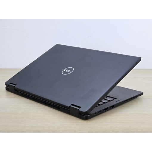 Dell Latitude 7390 2in1 Tablet laptop / i7-8650U / 16GB RAM / 512GB SSD / Érintőképernyős / Magyar billentyűzet