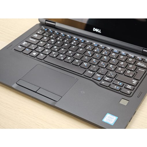 Dell Latitude 7390 2in1 Tablet laptop / i7-8650U / 16GB RAM / 512GB SSD / Érintőképernyős / Magyar billentyűzet