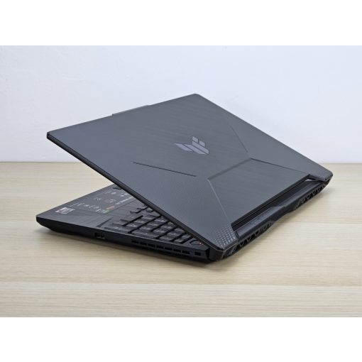 Asus TUF Gaming - Gamer Laptop A15 + Nvidia / AMD Ryzen 5 7535HS / 16GB RAM / 1TB SSD / Magyar billentyűzet