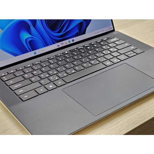 Dell XPS 15 9500 4K + Nvidia / I7-10750H / 32GB RAM / 1TB SSD / Érintőképernyős / Magyar billentyűzet