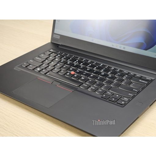 Lenovo ThinkPad P1 Gen 2, i7-9850H, 32GB RAM, 512GB SSD