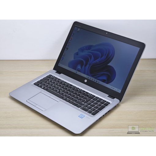 HP EliteBook 850 G3 laptop i7-6600U processzorral, 8GB RAM-mal és 256GB SSD-vel