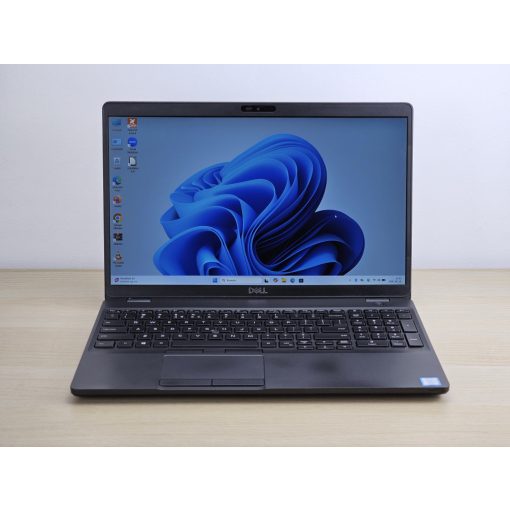 Használt Dell Latitude 5500 laptop, i5-8365U, 8GB RAM, 256GB SSD, felúított, garanciával