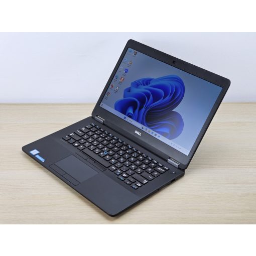 Dell Latitude Latitude E7470 / i5-6300U / 8GB RAM / 256GB SSD / Magyar billentyűzet