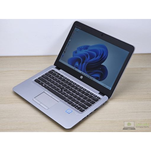 HP EliteBook 820 G3