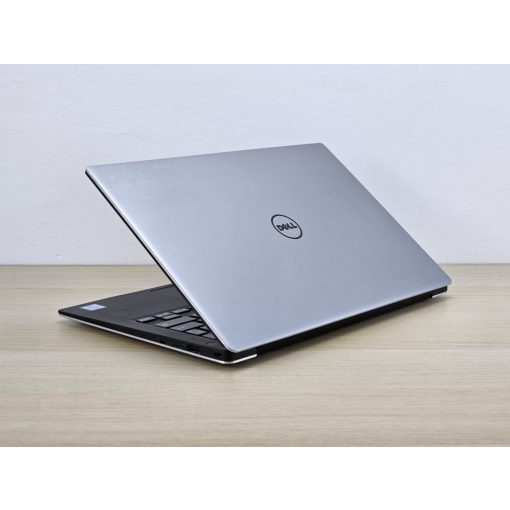 Dell XPS 13 Laptop 9360 / i7-7660U / 16GB RAM / 256GB SSD / Érintőképernyős / Magyar billentyűzet