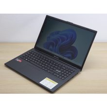 Asus VivoBook 15 E1504F / Ryzen 3-7320U / 8GB RAM / 512GB SSD / Magyar billentyűzetes