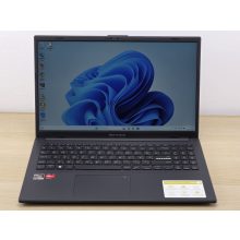 Asus VivoBook 15 E1504F / Ryzen 3-7320U / 8GB RAM / 512GB SSD / Magyar billentyűzetes