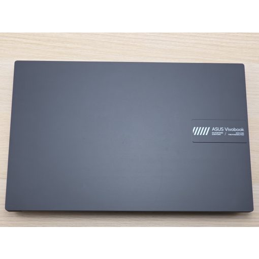 Asus VivoBook 15 E1504F / Ryzen 3-7320U / 8GB RAM / 512GB SSD / Magyar billentyűzetes