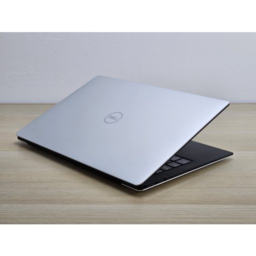 Dell XPS 13 9380 – i5-8265U, 8GB RAM, 256GB SSD, magyar billentyűzet