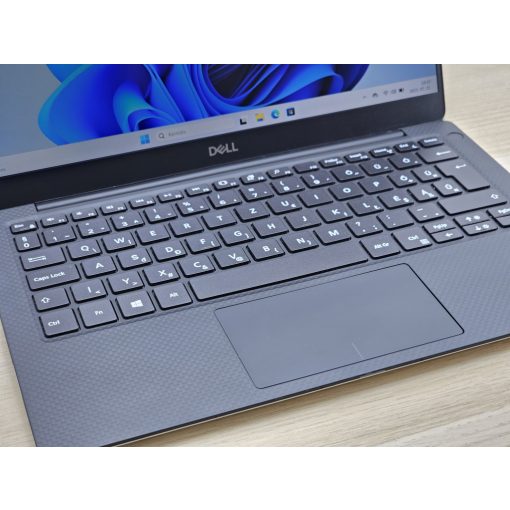 Dell XPS 13 9380 – i5-8265U, 8GB RAM, 256GB SSD, magyar billentyűzet
