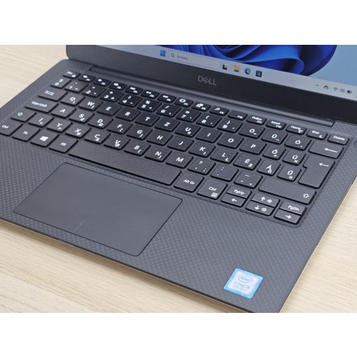 Dell XPS 13 9380 – i5-8265U, 8GB RAM, 256GB SSD, magyar billentyűzet