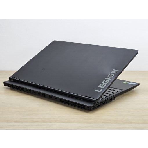 Lenovo Legion Y540 GAMER / i5-9300H / 8GB RAM / 512GB SSD / Magyar billentyűzet