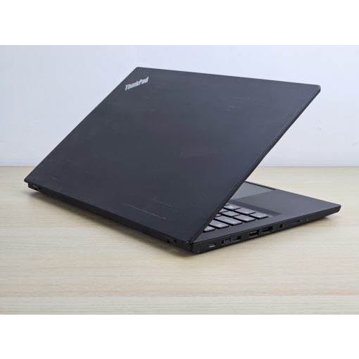 Lenovo ThinkPad Laptop T495 / AMD Ryzen 5 PRO 3500 w / 8GB RAM / 256GB SSD 