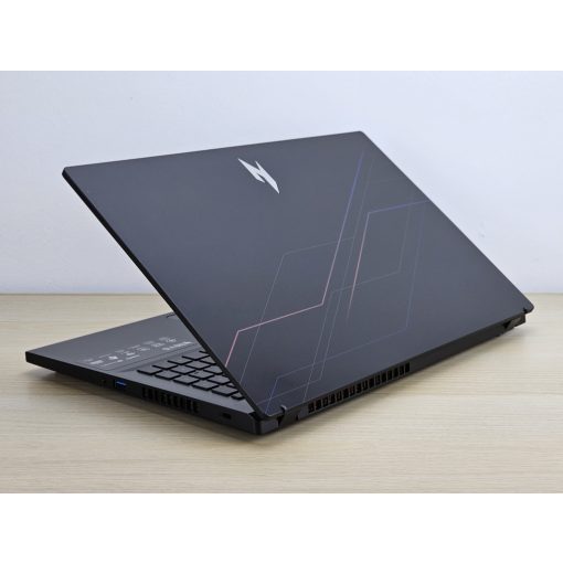 Acer Nitro V15 Gamer Laptop + Nvidia RTX 4050 / i5-13420H / 16GB RAM / 512GB SSD / Magyar billentyűzet
