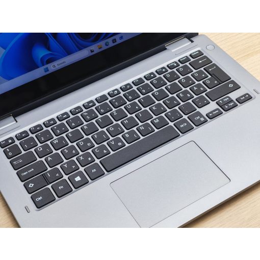 Dell Latitude 3310 2in1 Tablet laptop / i5-8265U / 8GB RAM / 256GB SSD / Érintőképernyős / Magyar billentyűzet
