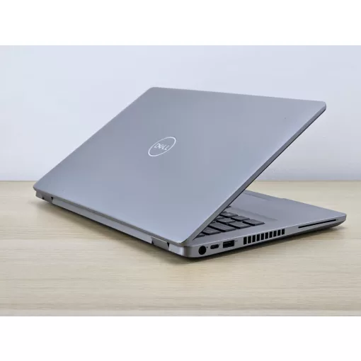 Dell Latitude 5410 Laptop / i5-10310U / 8GB RAM / 256GB SSD / Érintőképernyős