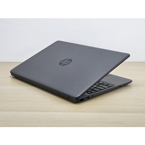 HP laptop 250 G9 / i3-1215U / 16GB RAM / 256GB SSD / Magyar billentyűzet