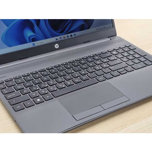 HP laptop 250 G9 / i3-1215U / 16GB RAM / 256GB SSD / Magyar billentyűzet