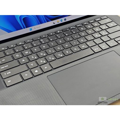 Dell Precision 5550 + NVIDIA / I7-10875H / 32GB RAM / 1TB SSD / Magyar billentyűzet