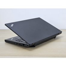 Lenovo ThinkPad X270 / i5-7200U / 8GB RAM / 256GB SSD / Magyar billentyűzet