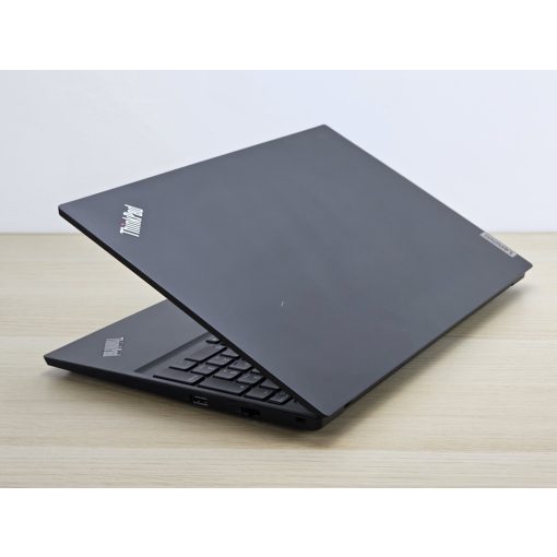 Lenovo ThinkPad E15 / AMD Ryzen 5 5500U / 8GB RAM / 256GB SSD