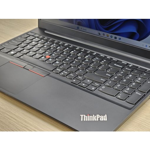 Lenovo ThinkPad E15 / AMD Ryzen 5 5500U / 8GB RAM / 256GB SSD