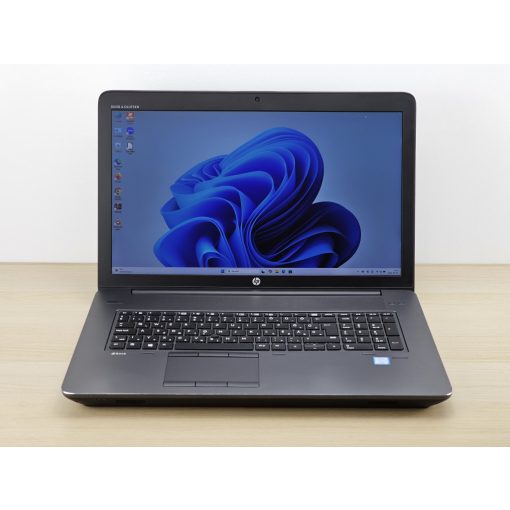 HP Zbook 17 G4 Laptop + Nvidia / i7-7820HQ / 32GB RAM / 512GB SSD / Magyar billentyűzet
