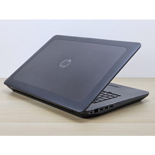HP Zbook 17 G4 Laptop + Nvidia / i7-7820HQ / 32GB RAM / 512GB SSD / Magyar billentyűzet