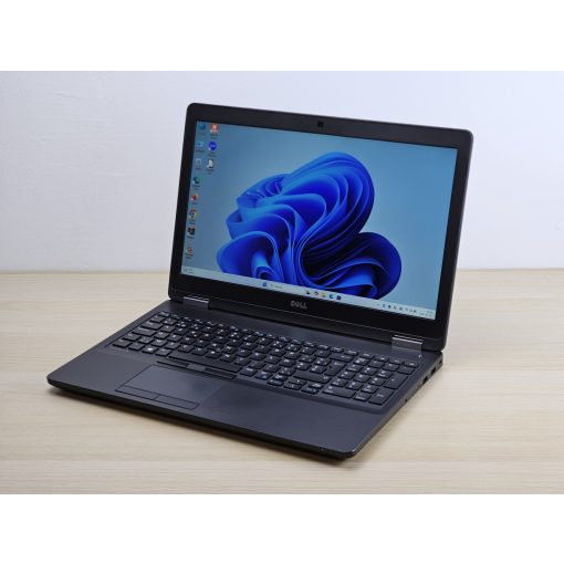 Dell Latitude Laptop E5570 + RADEON / i7-6600U / 8GB RAM / 256GB SSD