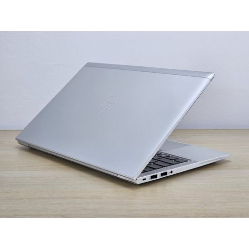 HP EliteBook 840 G8 Laptop + Iris / i5-1145G7 / 8GB RAM / 256GB SSD