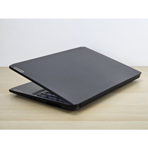 Lenovo Ideapad Gaming 3 / AMD Ryzen 7-5800H / 16GB RAM / 512GB SSD / Magyar billentyűzet V