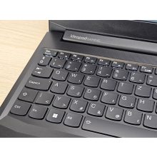 Lenovo Ideapad Gaming 3 / AMD Ryzen 7-5800H / 16GB RAM / 512GB SSD / Magyar billentyűzet V