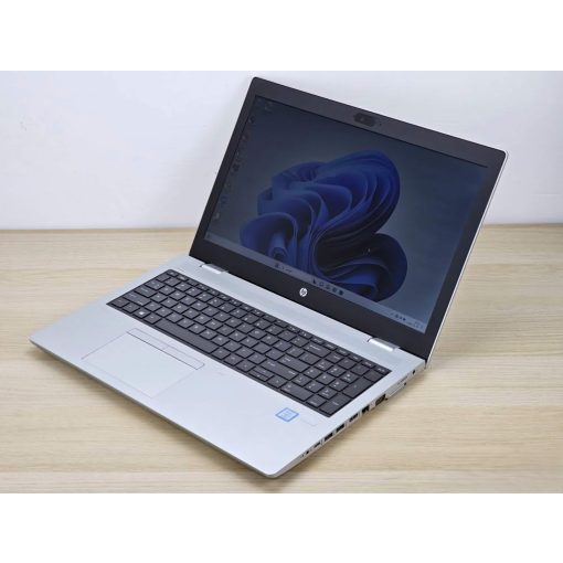 HP ProBook 650 G4 / i7-8650U / 16GB RAM / 240GB SSD