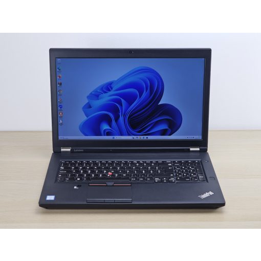 Lenovo ThinkPad P71 + Nvidia / i7-7820HQ / 64GB RAM / 512GB SSD / Magyar billentyűzet