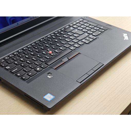 Lenovo ThinkPad P71 + Nvidia / i7-7820HQ / 64GB RAM / 512GB SSD / Magyar billentyűzet