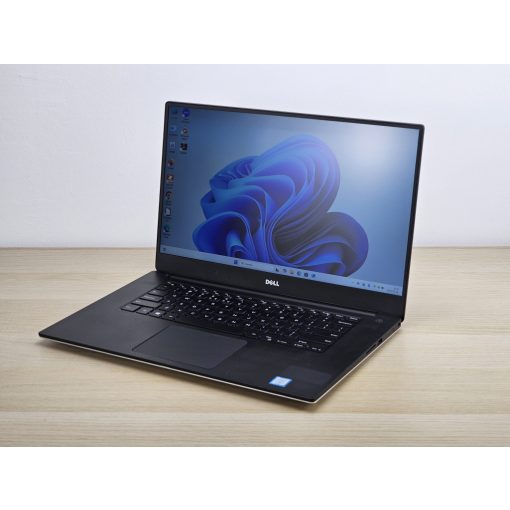 Dell Precision 5520 + Nvidia / i7-7820HQ / 16GB RAM / 512GB SSD