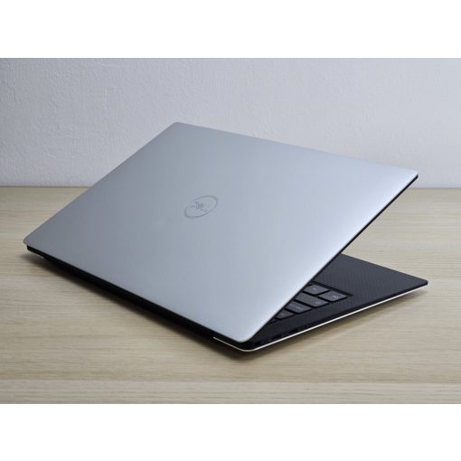 Dell XPS 13 9370 – i7-8550U, 16GB RAM, 256GB SSD, magyar billentyűzetes prémium ultrabook