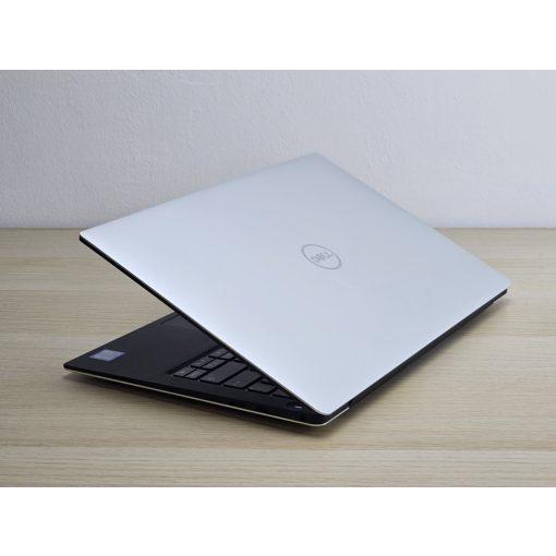 Dell XPS 13 9370 – i7-8550U, 16GB RAM, 256GB SSD, magyar billentyűzetes prémium ultrabook