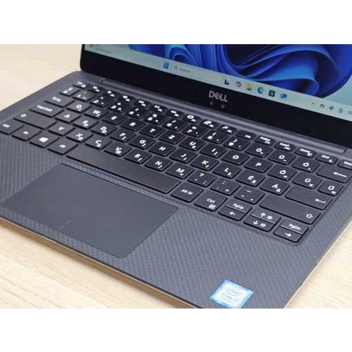 Dell XPS 13 9370 – i7-8550U, 16GB RAM, 256GB SSD, magyar billentyűzetes prémium ultrabook