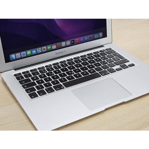 Apple MacBook Air 13 – i5, 8GB RAM, 128GB SSD, magyar billentyűzet