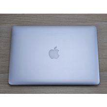 Apple MacBook Air 13 – i5, 8GB RAM, 128GB SSD, magyar billentyűzet