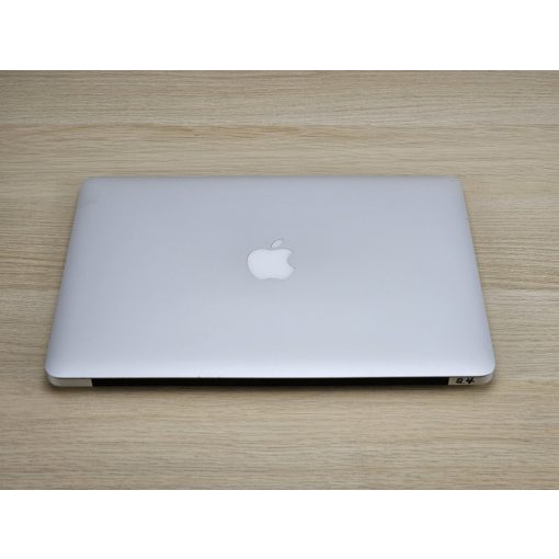 Apple MacBook Air 13 – i5, 8GB RAM, 128GB SSD, magyar billentyűzet
