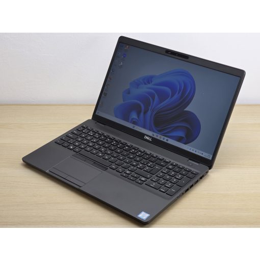 Használt Dell Latitude 5500 laptop, i5-8365U, 8GB RAM, 256GB SSD, felúított, garanciával