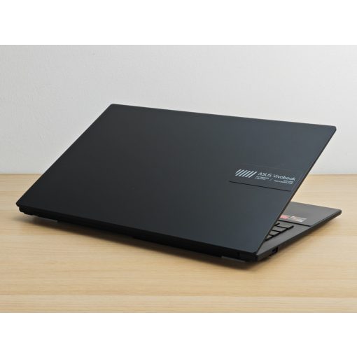 Asus VivoBook Go 15 Laptop / AMD Ryzen 3 / 8GB RAM / 512GB SSD / Magyar billentyűzet