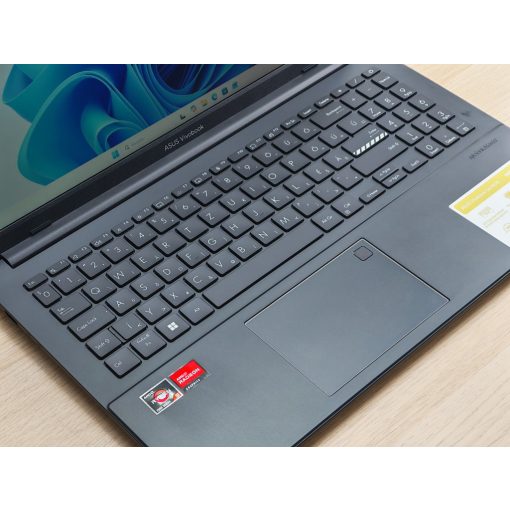 Asus VivoBook Go 15 Laptop / AMD Ryzen 3 / 8GB RAM / 512GB SSD / Magyar billentyűzet
