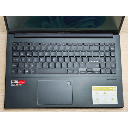 Asus VivoBook Go 15 Laptop / AMD Ryzen 3 / 8GB RAM / 512GB SSD / Magyar billentyűzet