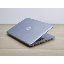 HP EliteBook 820 G4 / i5-7300U / 8GB RAM / 128GB SSD / Érintőképernyős / Magyar billentyűzet